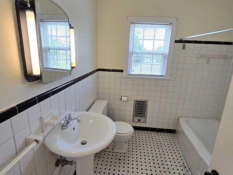 800 Thornton Pl #D — Photo 9