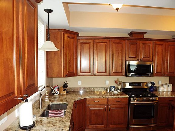 4th image of 540 S Lakeshore Blvd Unit 29