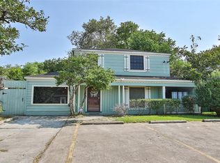 8246 Howard Dr, Houston, TX 77017