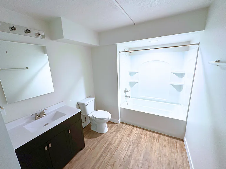Le Mars 38-Unit (Royal Park Apartments) — Photo 8