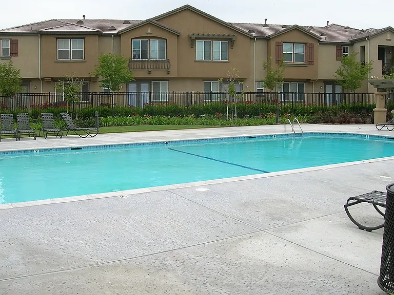 25514 Wharton Dr — Photo 13