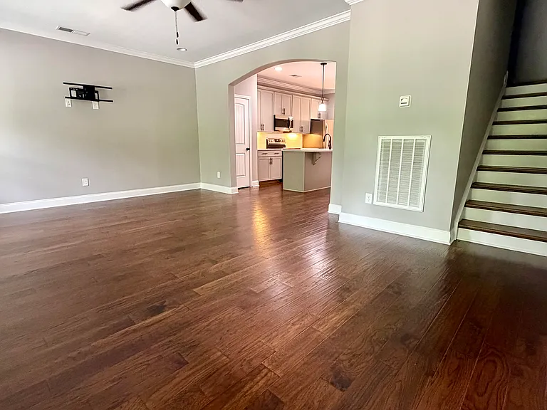 235 Claremont Ct — Photo 21