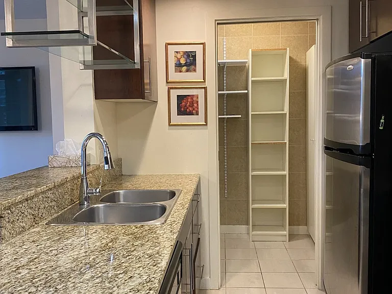 550 Pacific St #1007 — Photo 16