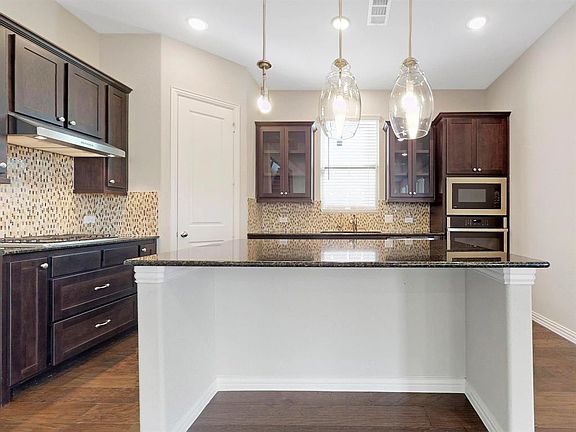 3rd image of 3553 Harvest Ln