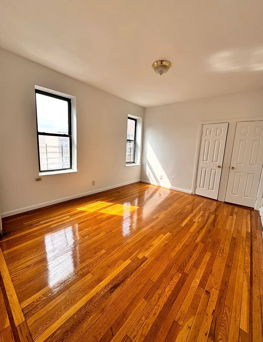 Building Photo - 543 Union Ave #2A
