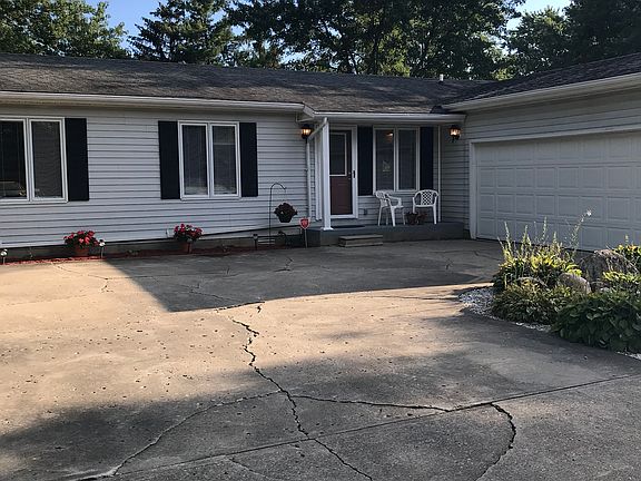 4th image of 147 W Birch Ln
