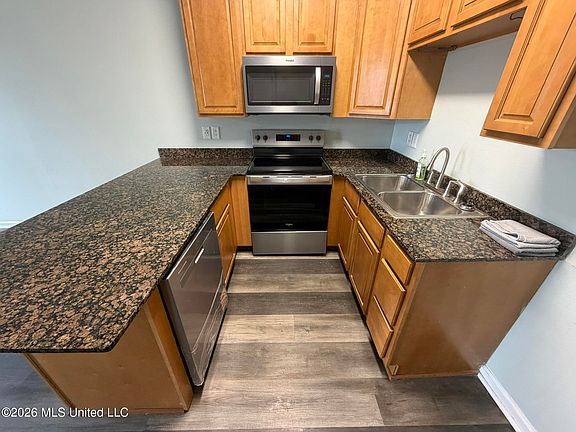 4th image of 1213 Century Oaks Dr #A