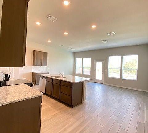 5th image of 15105 Casbah Dr