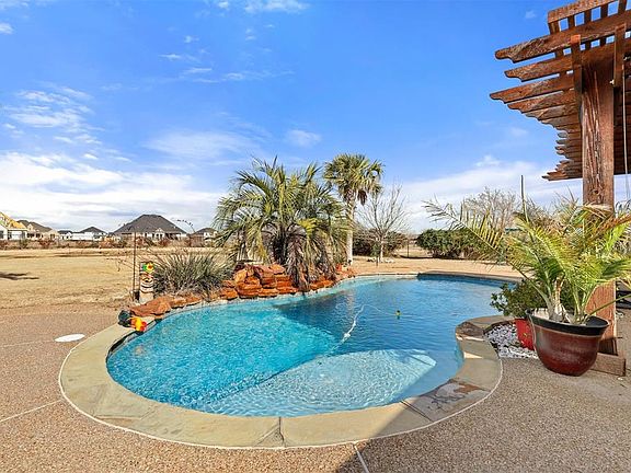 4th image of 329 Cimarron Meadows Dr