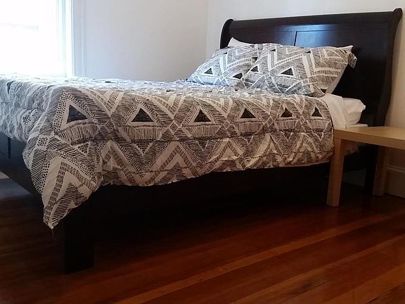 5th image of 28 Brackett St #2TT
