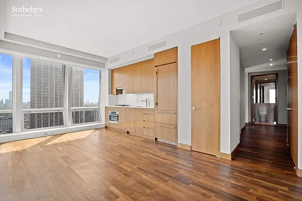 Rented by Sotheby's International Realty | media 2