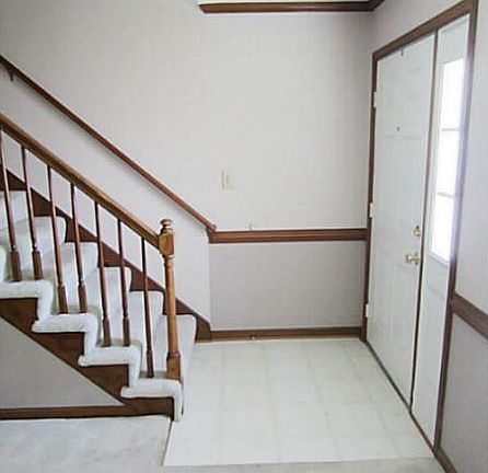 3rd image of 1207 Basswood Ct