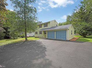 18 Meetinghouse Rd, Hatboro, PA 19040
