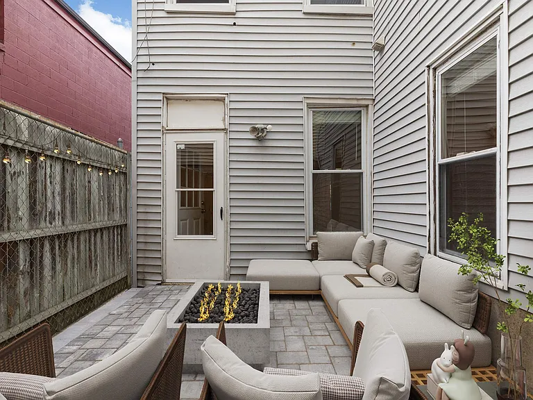84 Griffith St #1 — Photo 11
