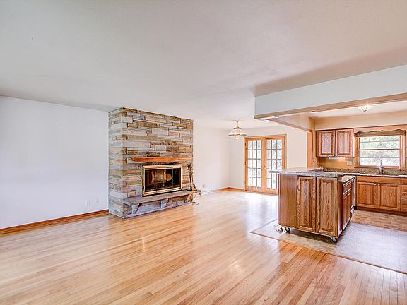 2nd image of W68N691 Evergreen Blvd