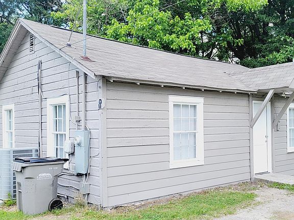 2nd image of 626 Clyde St #B