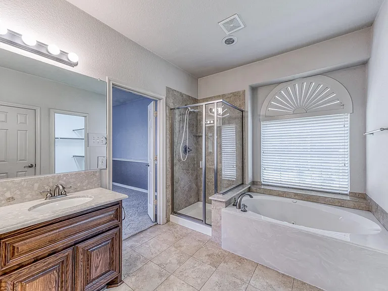 5716 Sleepy Creek Ln — Photo 23
