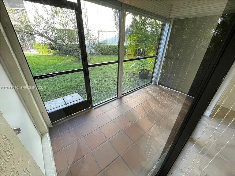 409 Lakeview Dr #104 — Photo 22