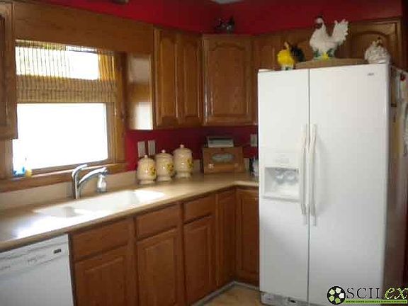 5th image of 1700 Hurley Dr