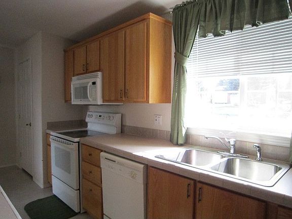 5th image of 5495 Red Hill Dr