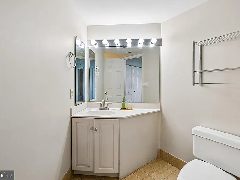 5809 Nicholson Ln #1001 — Photo 82