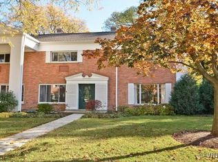 1609 Palmgren Dr, Glenview, IL 60025