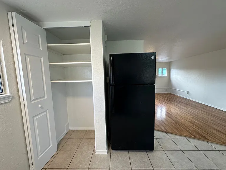 809 Willard Ave — Photo 6
