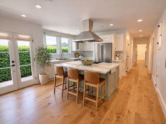 3rd image of 6456 Hayes Dr #6456