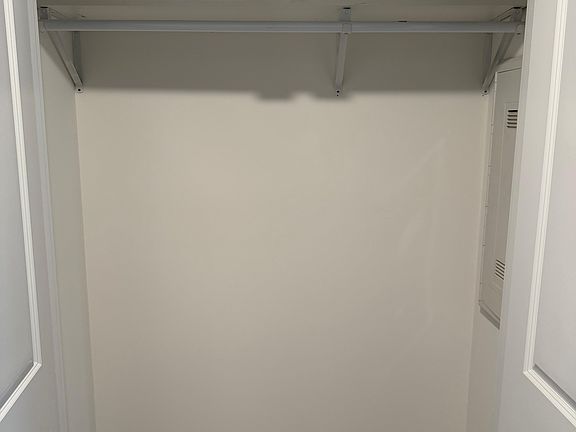 4th image of 191 Governor St #1
