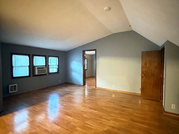 2nd image of 4643 Izard St APT 3