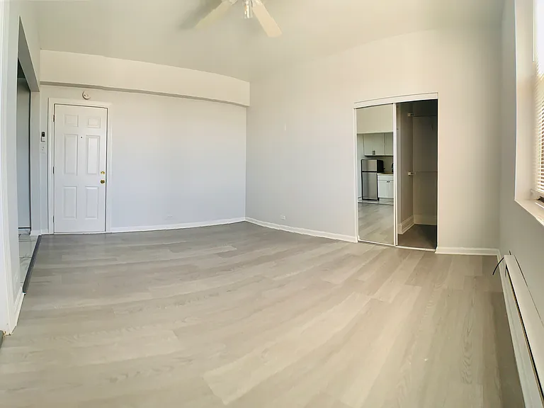 ANGELUS APARTMENTS — Photo 17