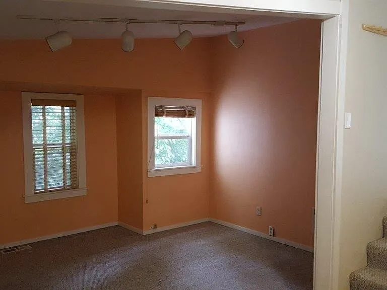 2156 Harris St — Photo 7