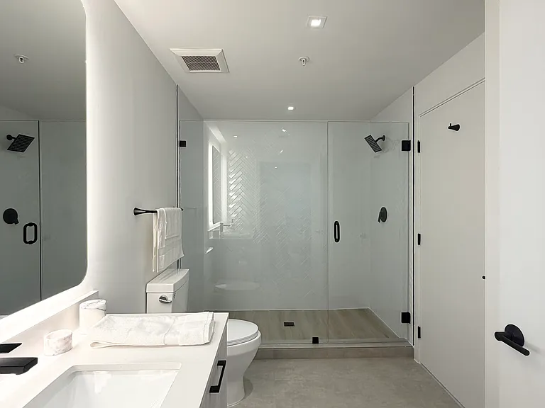 166 NW 29th St #2 — Photo 9