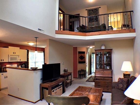 4th image of 77 Stoney Creek Dr