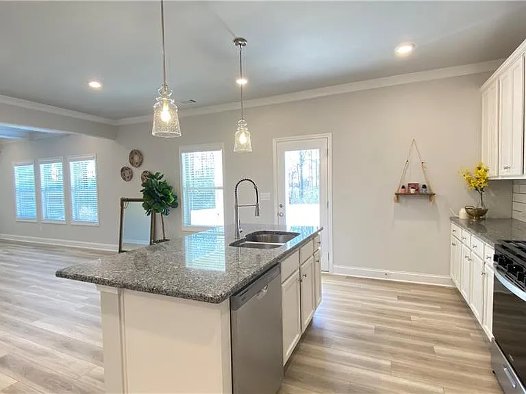 4570 Silver Oak Dr SW — Photo 11
