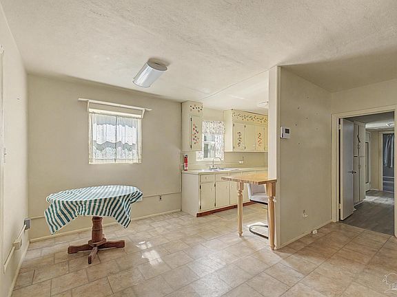5th image of 602 Edgecliff Dr