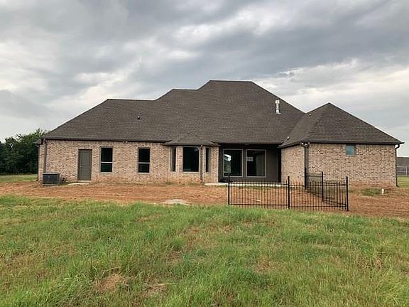 3rd image of 1057 Alexis Dr