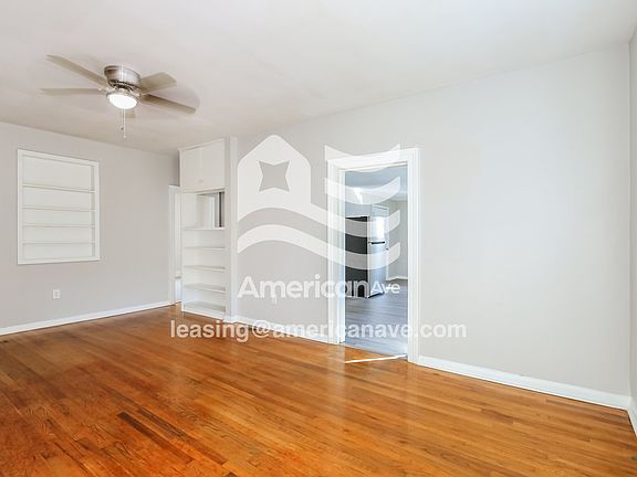 906936_004_wm_-_living_room_13190342.jpg
