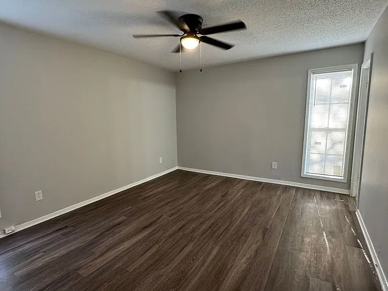 5711 Maple Tree Dr — Photo 10
