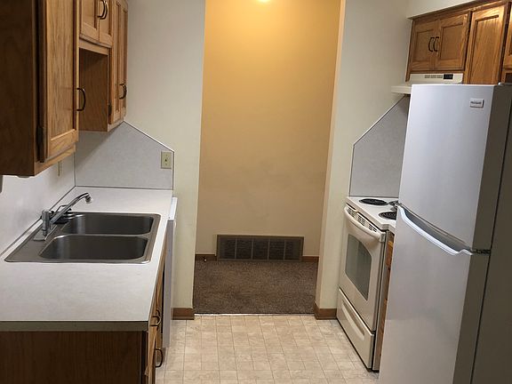 5th image of 2715 N 93rd St #104