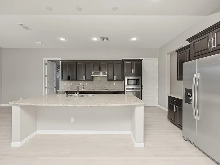 1039 E Boston St — Photo 10