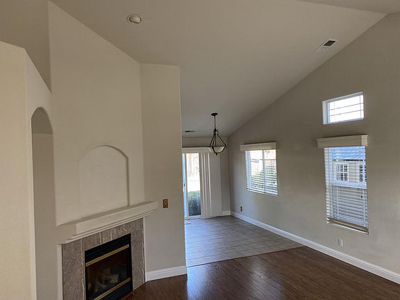2nd image of 490 Briarwood Dr