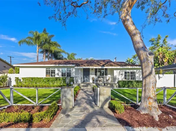 222 Lillian Pl, Costa Mesa, CA 92627