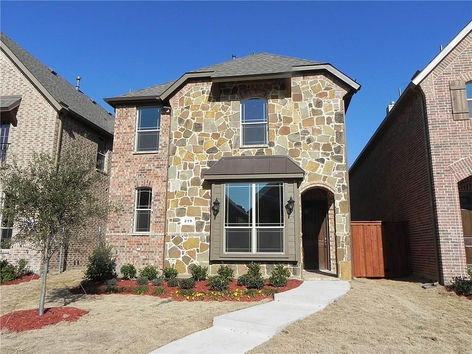1st image of 219 Carrington Ln