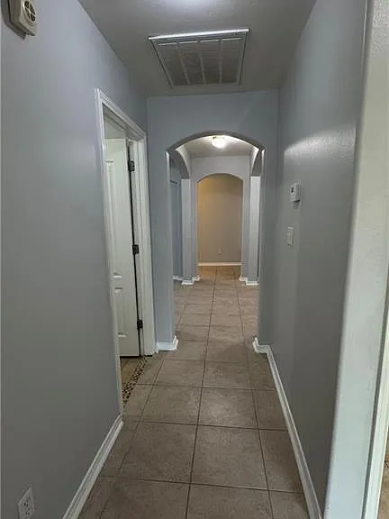 3405 Santa Monica — Photo 25