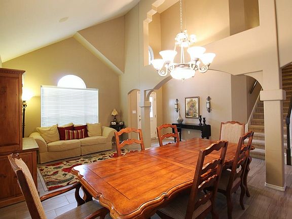 5th image of 3100 Wisteria Ave