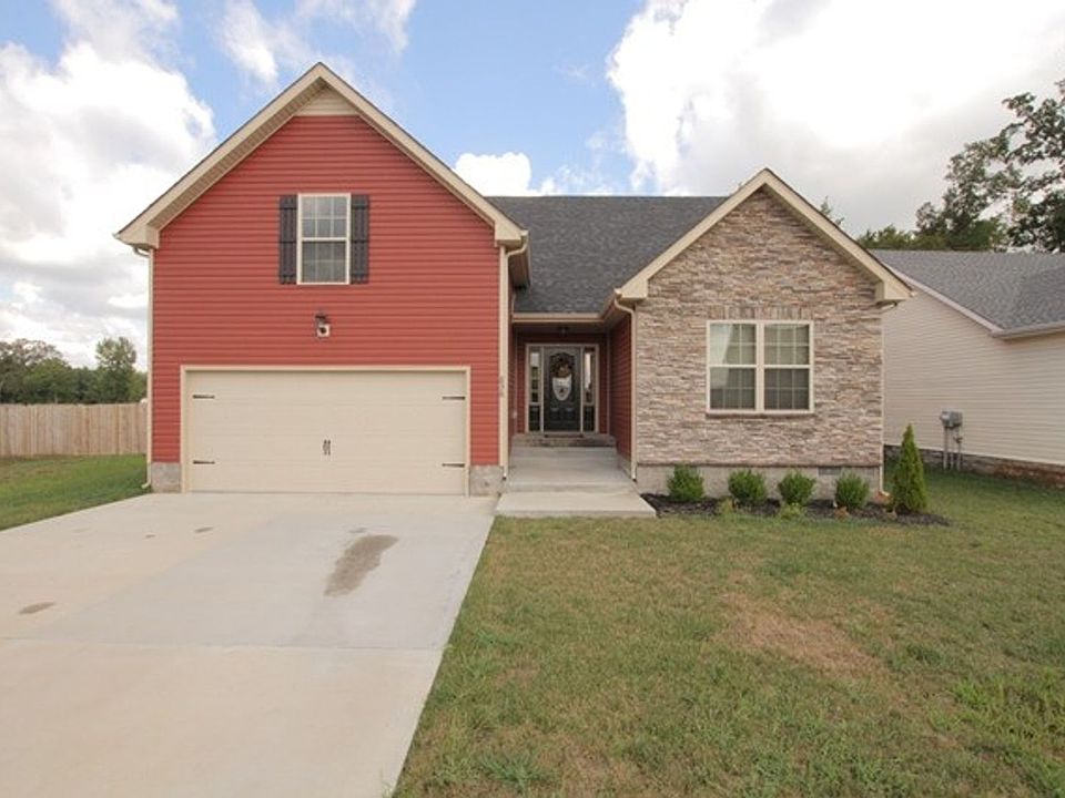 1st image of 636 Fox Hound Dr
