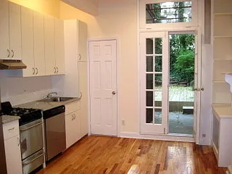 Rented by Metropolis Real Estate of Manhattan