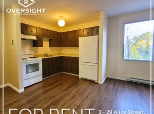 29 Alice St #3, Norfolk County, ON