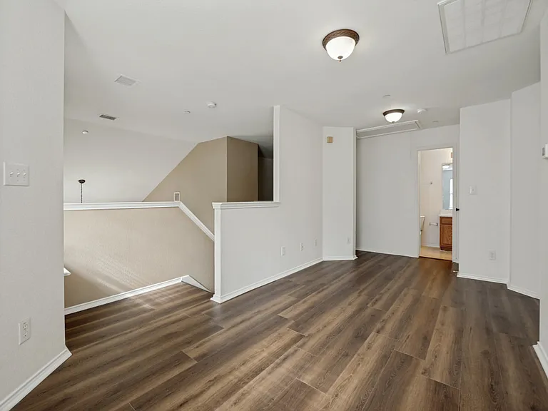 7048 Eagle Vail Dr — Photo 24